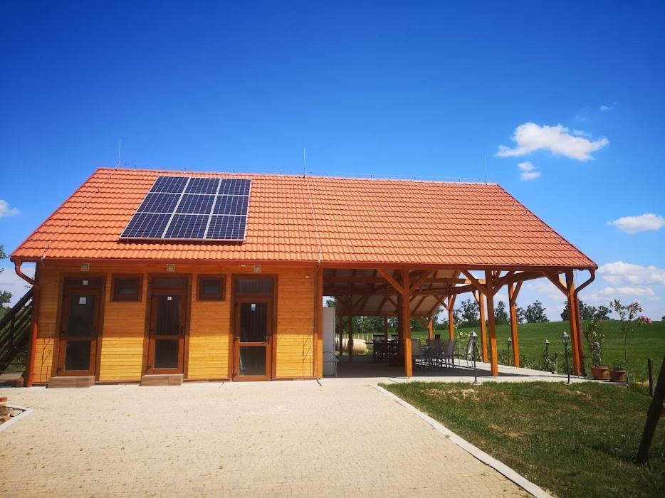 Tómajor Vendégházak Tiszaeszlar Exterior foto
